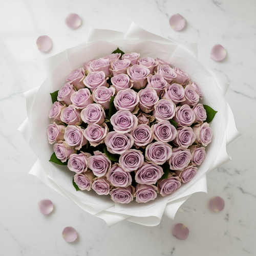 Bouquet di 99 Rose Ocean Song Lilla in confezione bianca